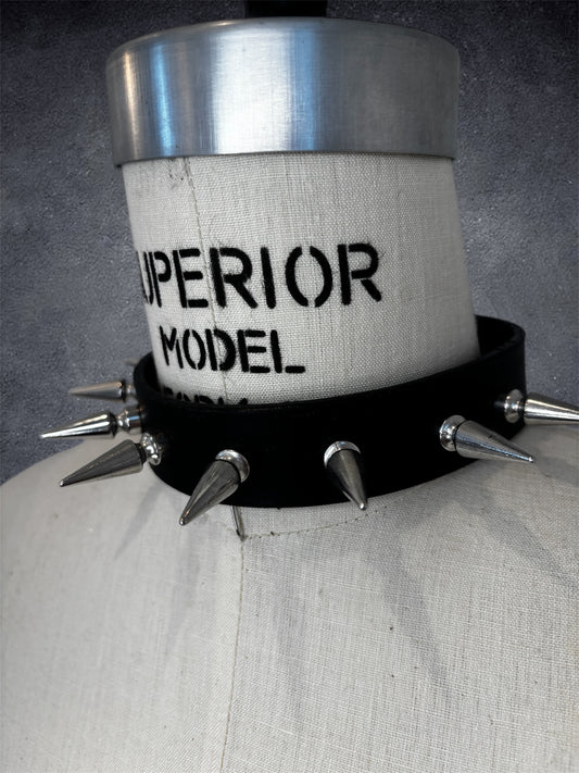 Large Tree Spiked Choker