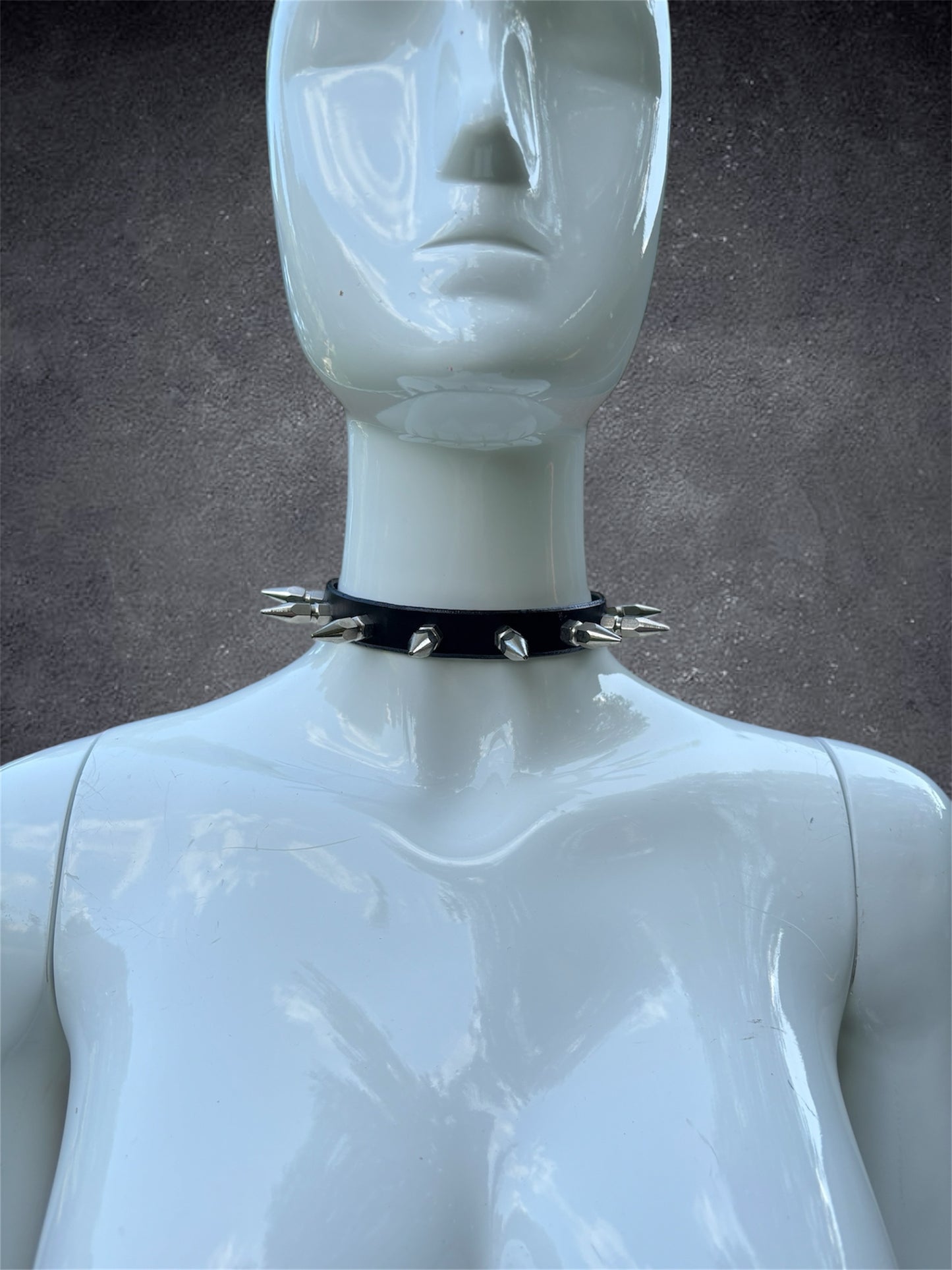Hex Spike Choker